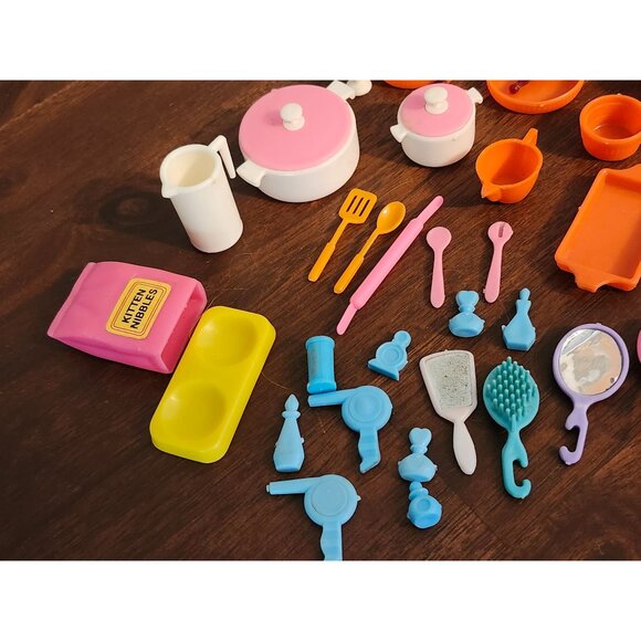 Vintage Barbie Dream Home Accessories 52 Piece Lot - Picture 4 of 4